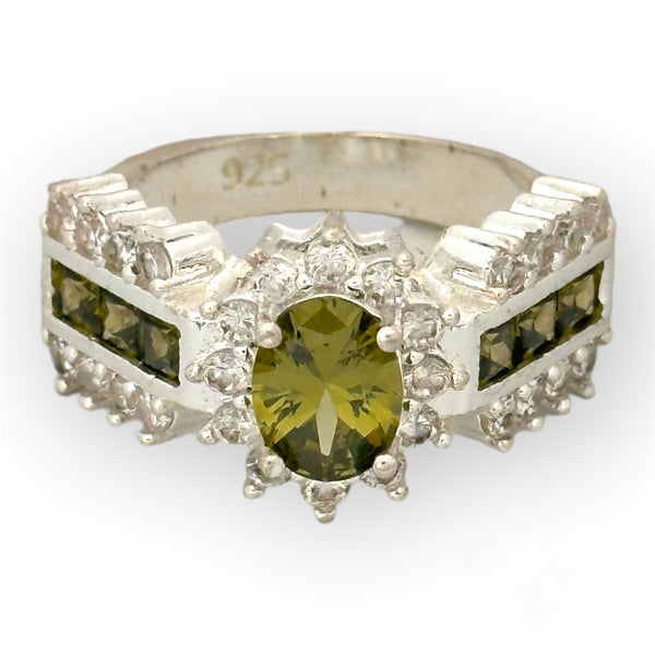 Vintage Simulated Peridot in 925 Sterling Silver Cubic Zirconia Promise Ring